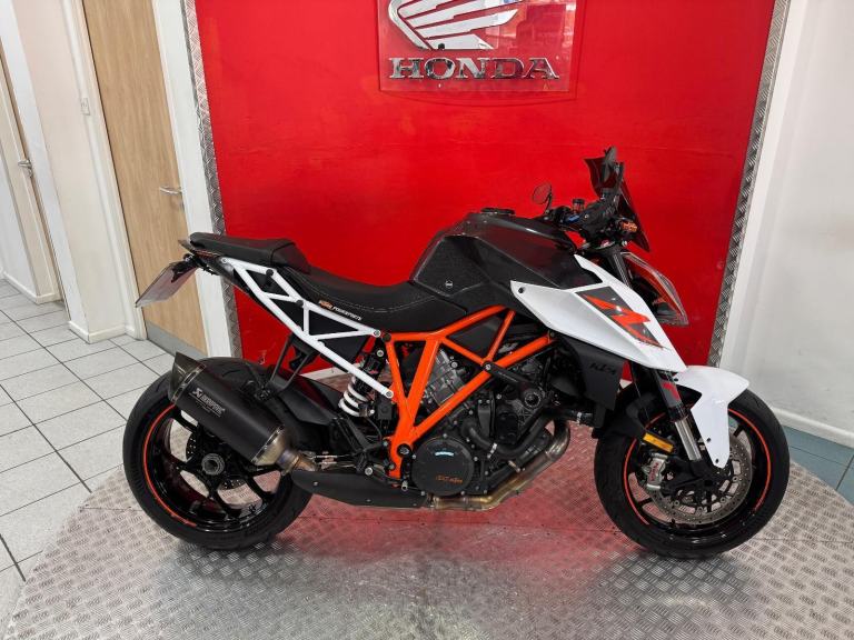 2018 '68' KTM 1290 Superduke R 