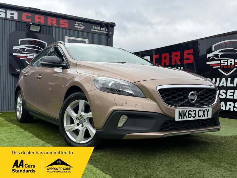 2013 Volvo V40 D2 Cross Country Lux 5dr Powershift HATCHBACK DIESEL Automatic