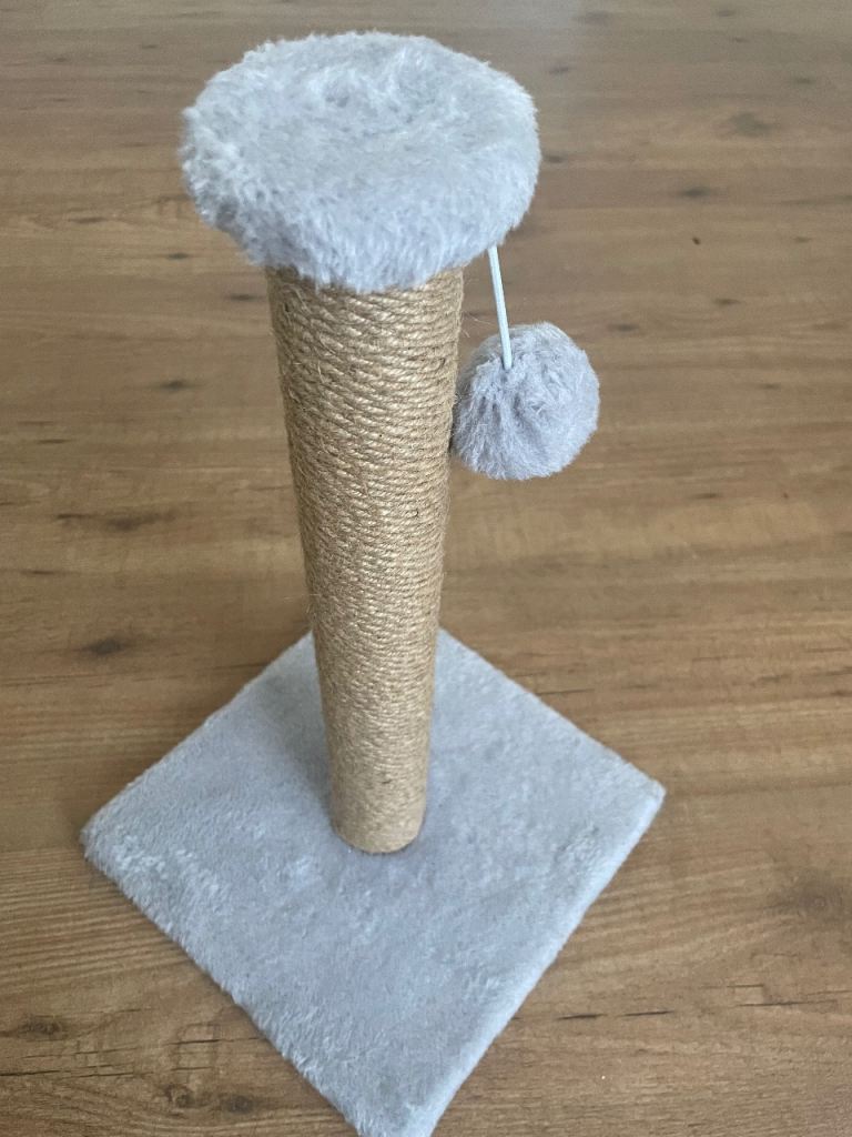 Cat scratching post 