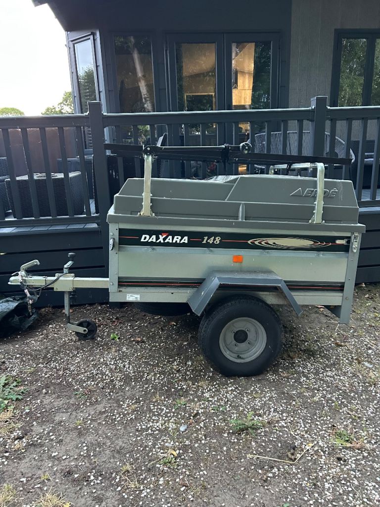 Daxara 148 Trailer with Rack – Grey, Fair Condition
