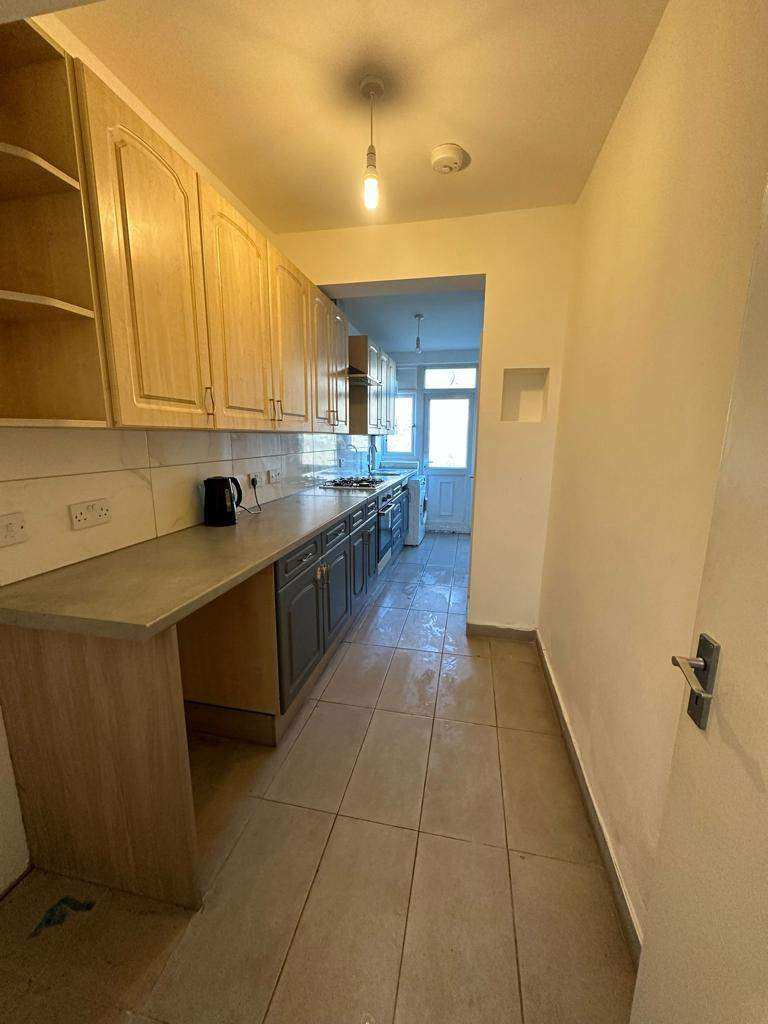 image for DOUBLE ROOM AVAILABLE NOW Tottenham Hale, N17 – 3 minutes from station
