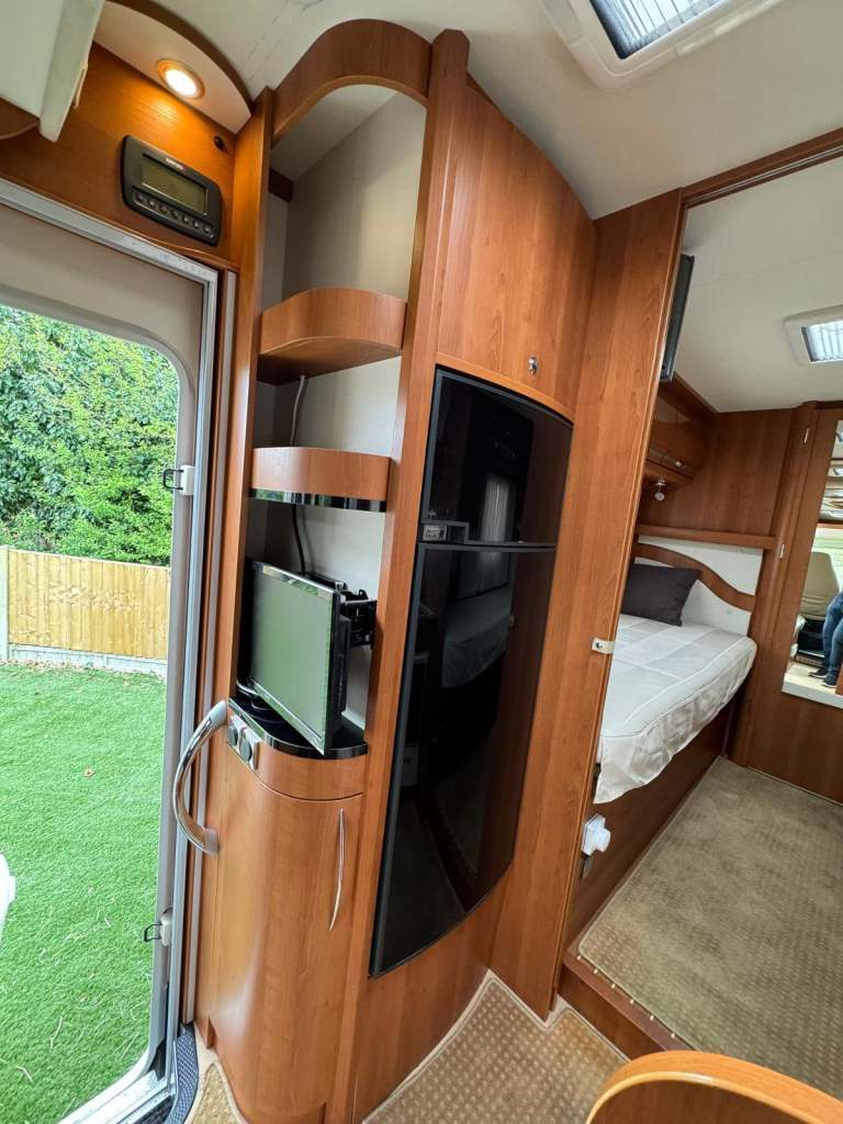 2015 FIAT RAPIDO 7065FF DESIGN MOTORHOME GENUINE 3500 MILES! FULL MOT STUNNING!!