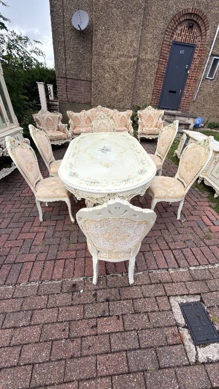 large matching luxury Rococo revival suite free local delivery 