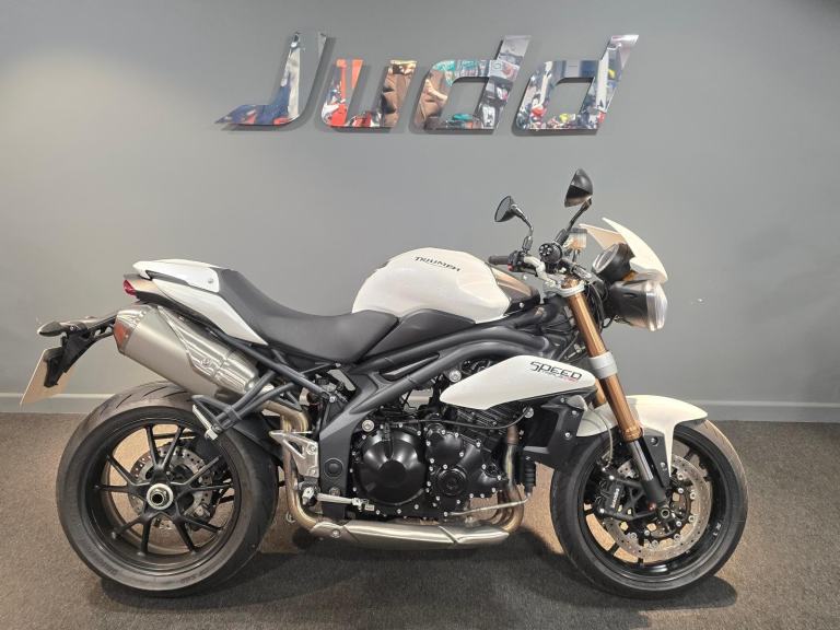 2011 TRIUMPH SPEED TRIPLE 1050