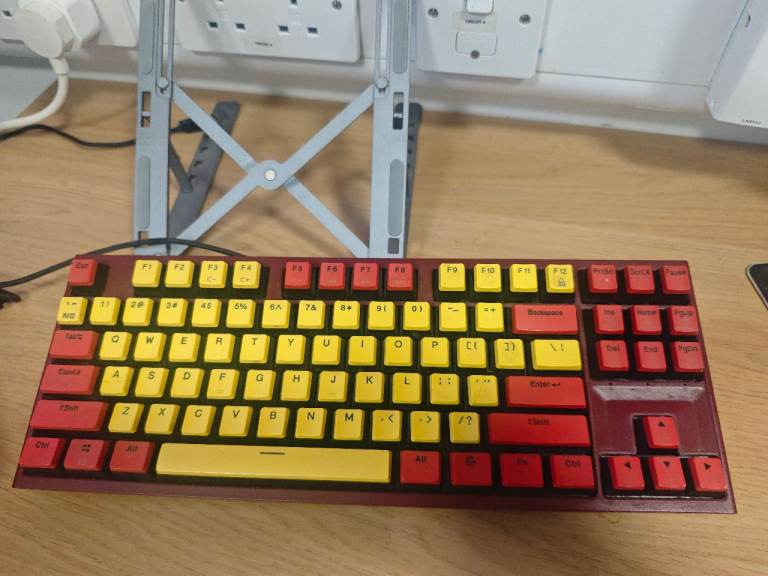 Mechanical Keyboard – Red and Yellow Keycaps, Good Condition