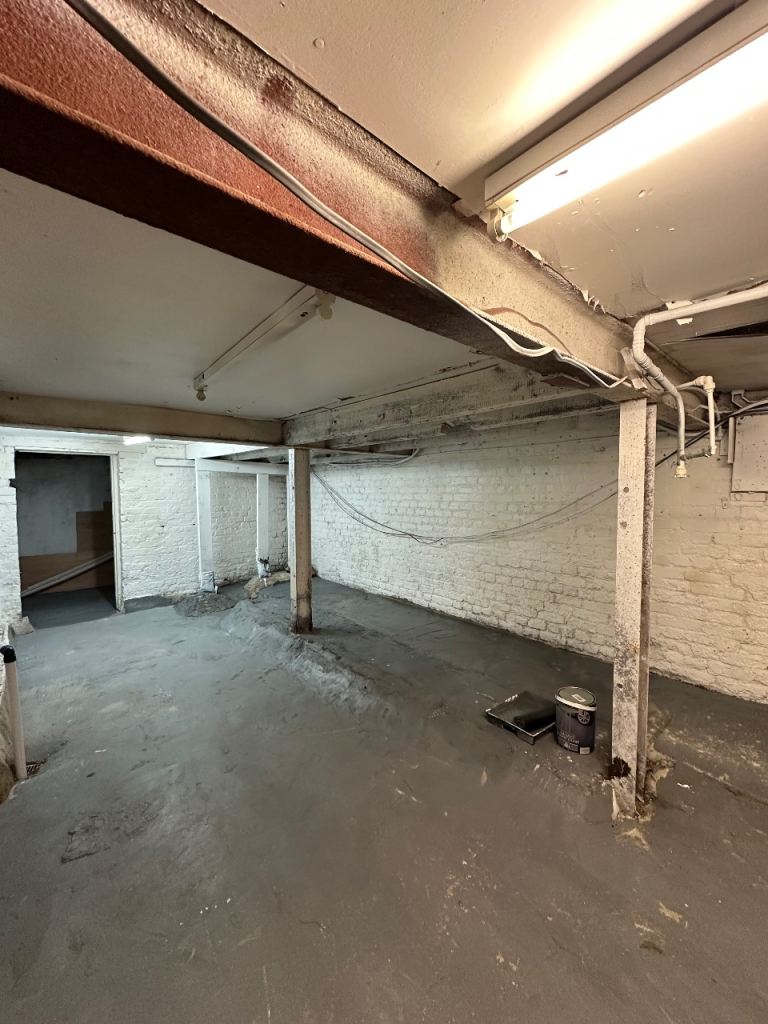 Basement Commercial Storage / Workspace to Let – Bethnal Green – £700 PCM