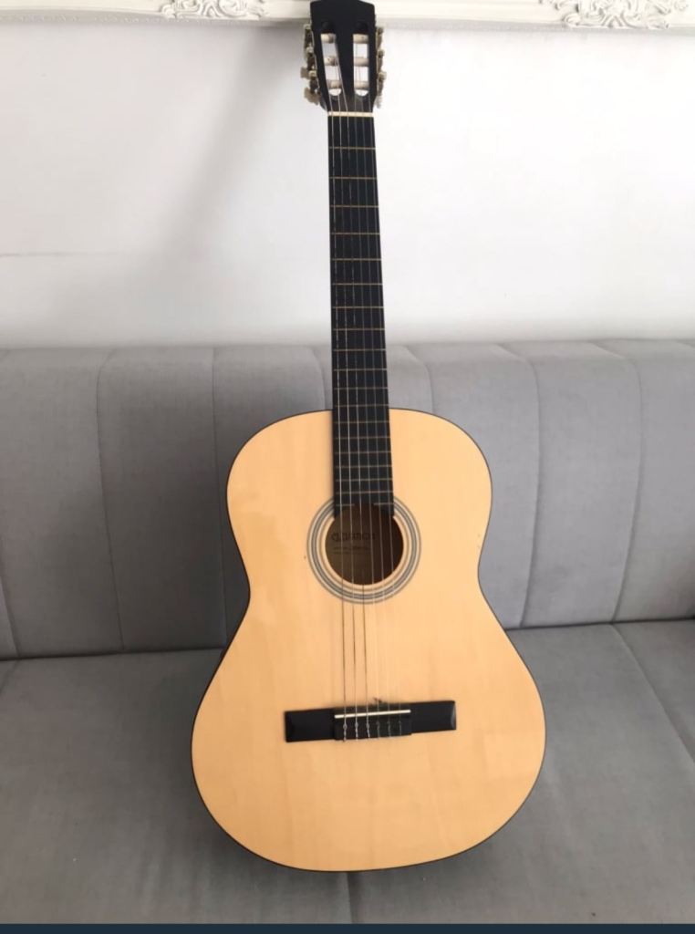 Full size elevation guitar 