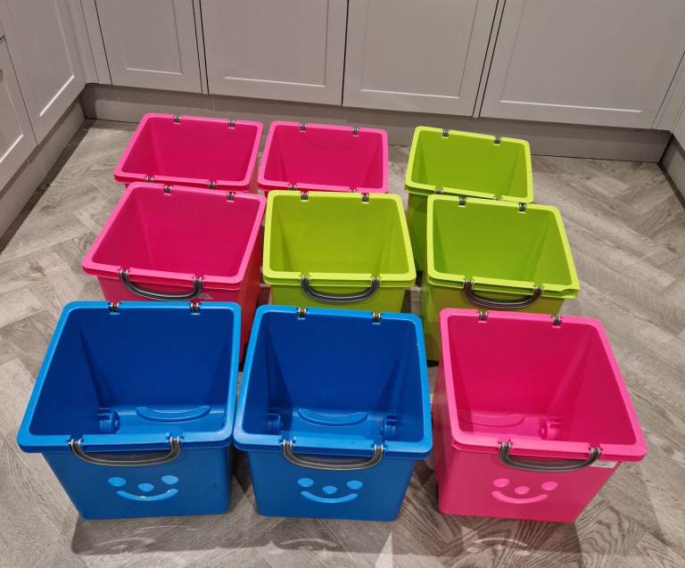 10 xKids stackable storage boxes toys wheeled kallax