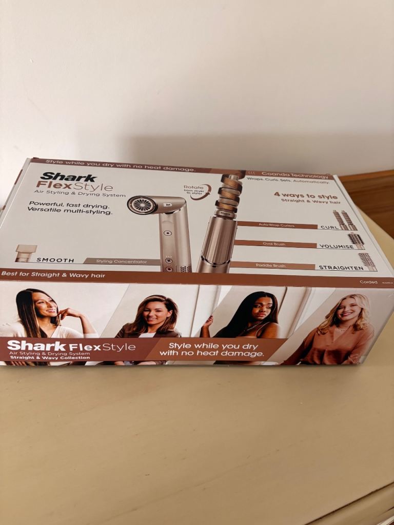 Shark FlexStyle 4-in-1 Air Styler & Hair Dryer NEW unused RRP £269