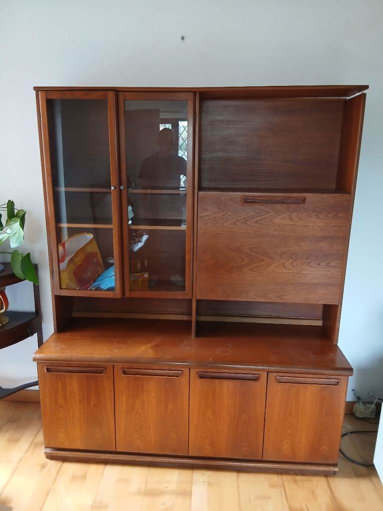 G plan cabinet