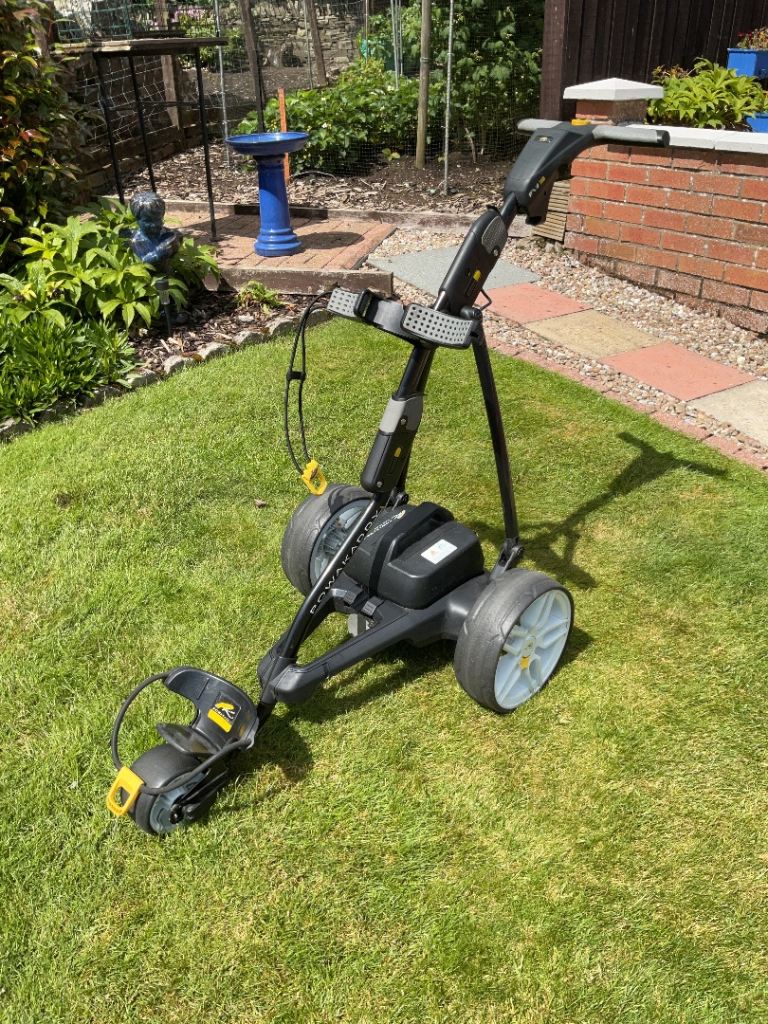 Powakaddy FW3 electric golf trolley