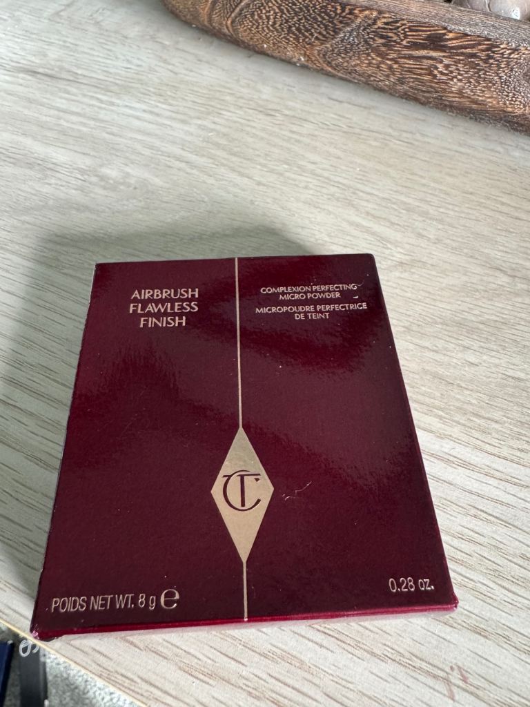 Charlotte Tilbury Airbrush Flawless Finish Powder