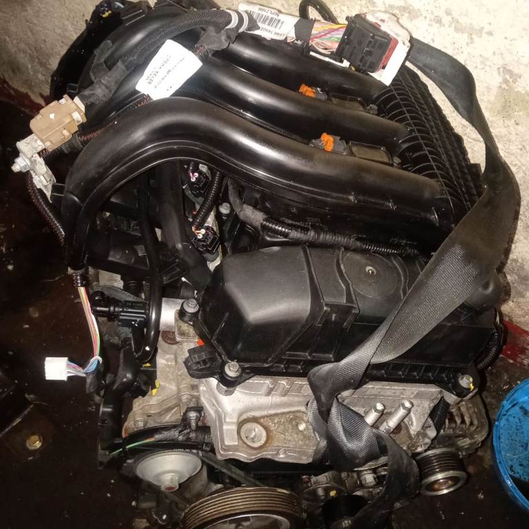 Peugeot 1.2 puretech engine