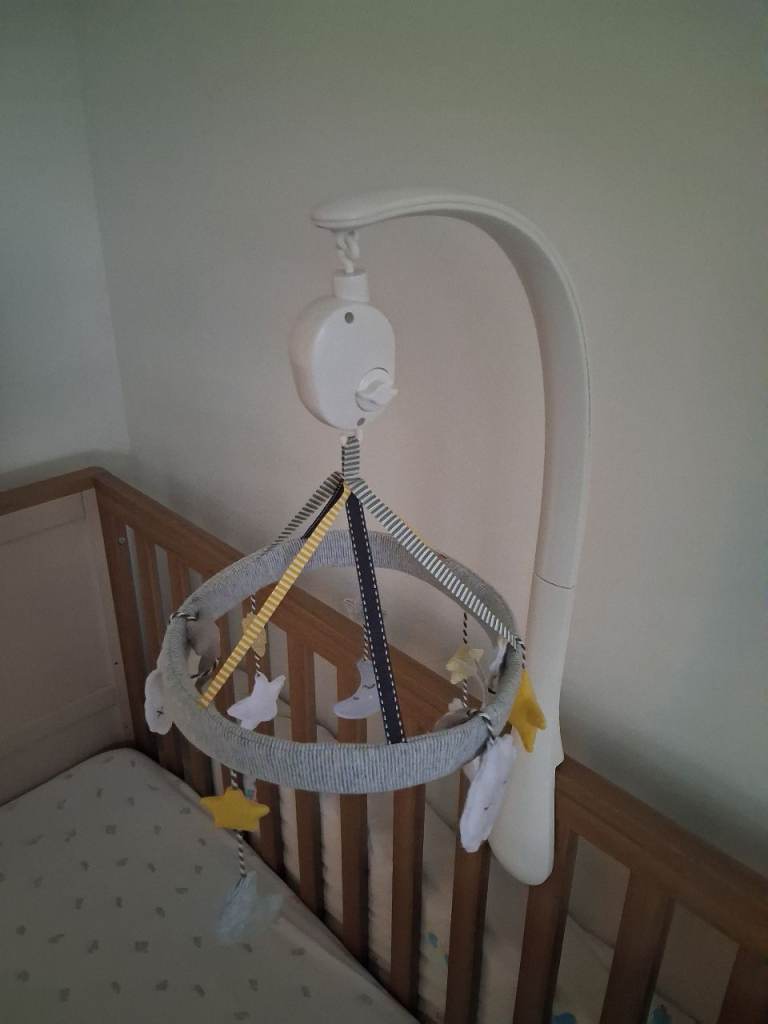 Mama's and papa's baby cot mobile