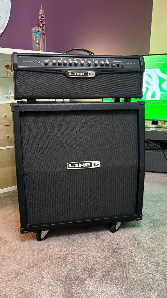 Line6 spider IV HD150 head, cab and FBV express mkII pedalboard