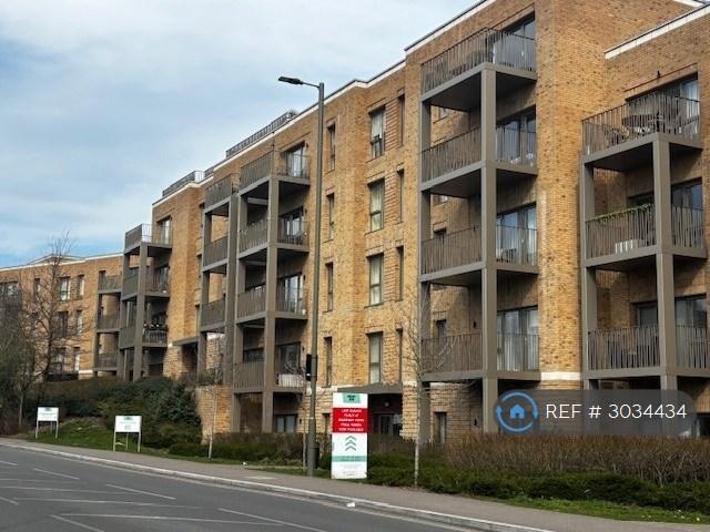 1 bedroom flat in Yarrow Apartments, London, NW7 (1 bed) (#3034434)