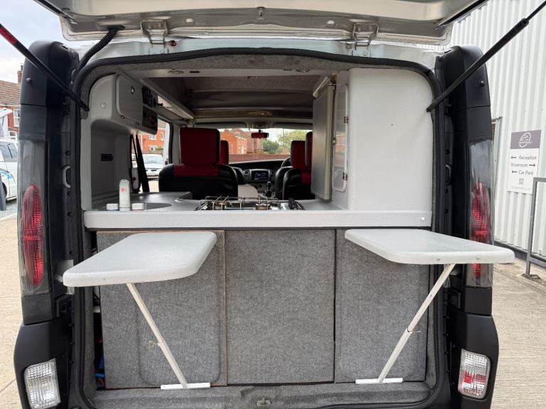 Renault TRAFIC SL27 DCI 100 SWB Lifestyle Developments St Tropez Camper Van