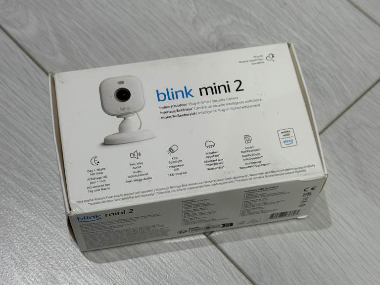 📱 NEW White Blink Mini 2 – Plug-in smart security camera + 1 Year Warranty 🍎 P1266