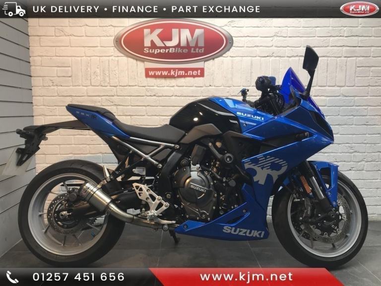 SUZUKI GSX-8R, 2023/73, JUST 535 MILES IN BLUE