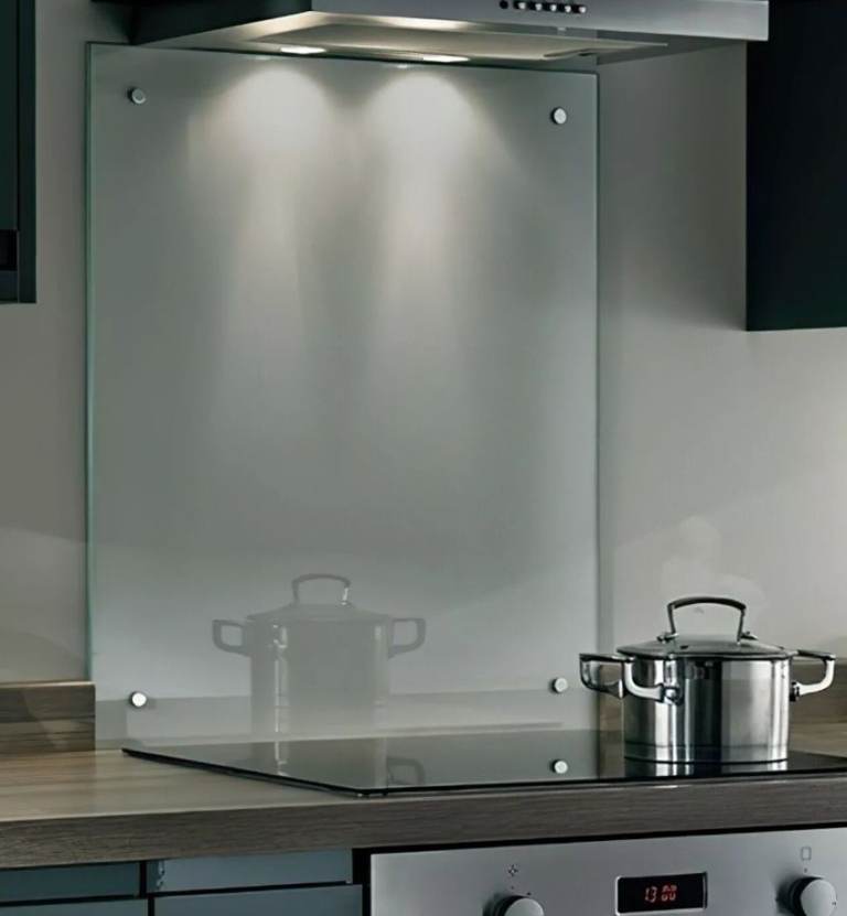 Clear Kitchen Glass Splashback Toughened and Heat Resistant Cooker Bac