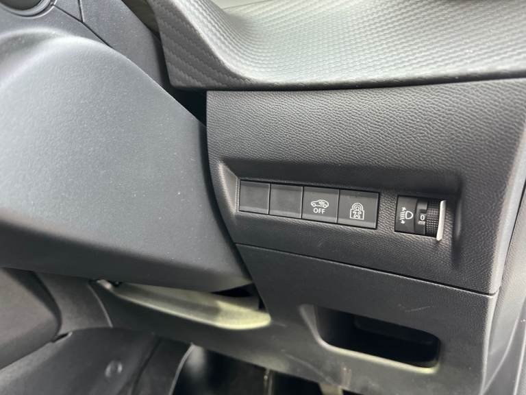  Peugeot E 208 50kwh Allure Hatchback 5dr Electric Auto 7.4kw Charger 136 Ps