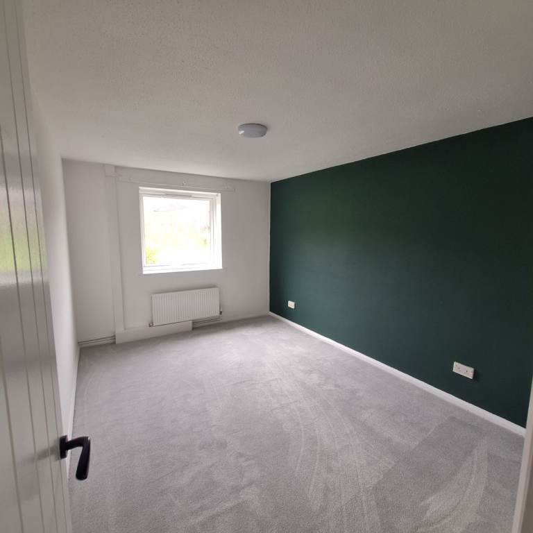 For sale 2 bedroom flat 