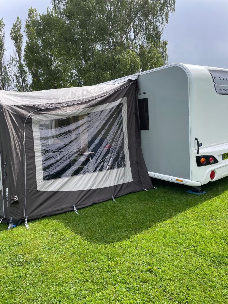 Bailey Phoenix plus 640