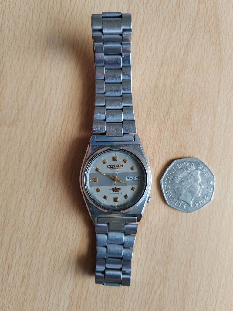 Vintage Citizen Eagle 7 Automatic 21 Jewels Men's Watch – Gray Dial, Gold Pyramids, Day-Date