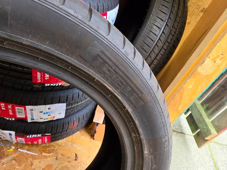 245 45 19 pirelli