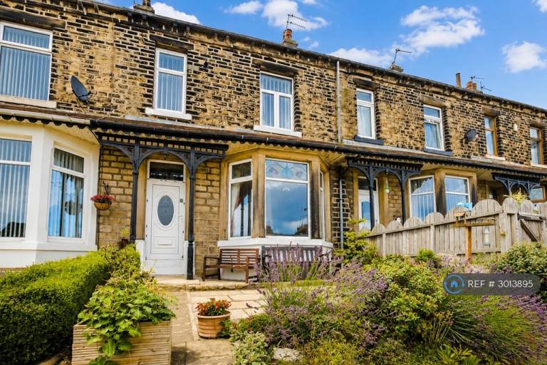 4 bedroom house in Hollins Bank, Sowerby Bridge, HX6 (4 bed) (#3013895)