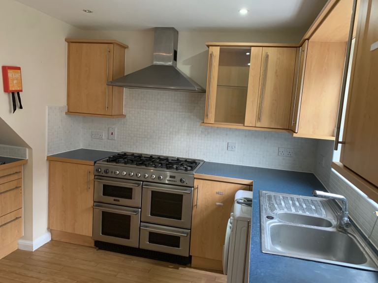 Double room to rent £650 inc all bills 