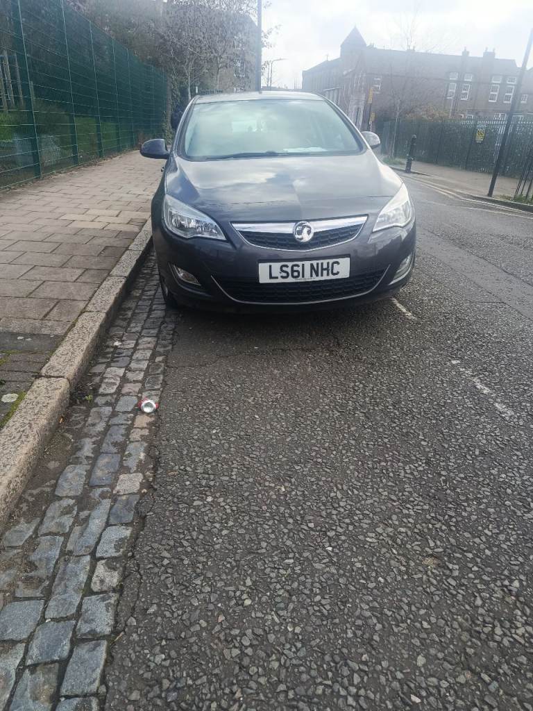 Vauxhall, ASTRA,LOW MILEAGE 2011, Manual, 1398 (cc), 5 doors