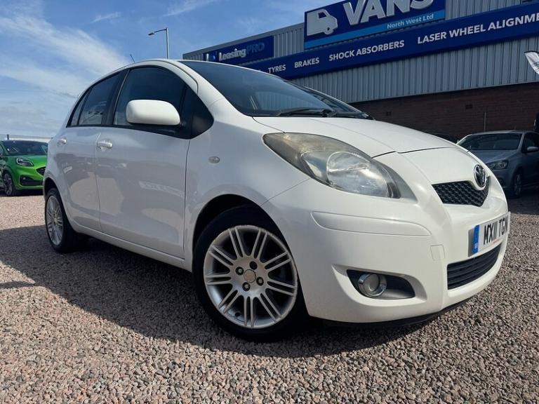 2011 Toyota Yaris 1.33 VVT-i SR Nav 5dr [6] HATCHBACK PETROL Manual