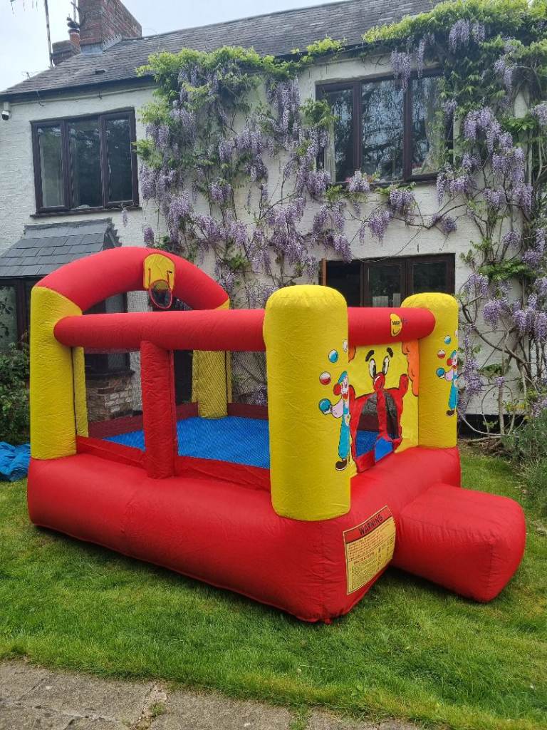 Hoppy hop bouncy castle - REDUCED 
