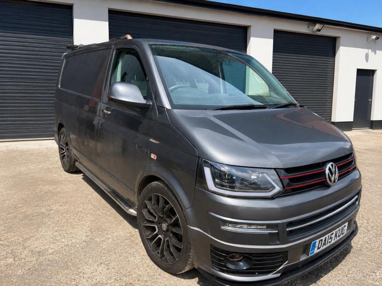 2015 VOLKSWAGON TRANSPORTER 2.0 LWB TRENDLINE STUNNING VAB NEW C/BELT NO VAT