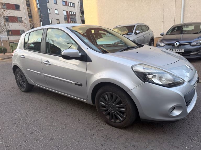  Renault Clio 1.2 dynamique with 1 years MOT (unlike Vauxhall Corsa or Ford Fiesta)