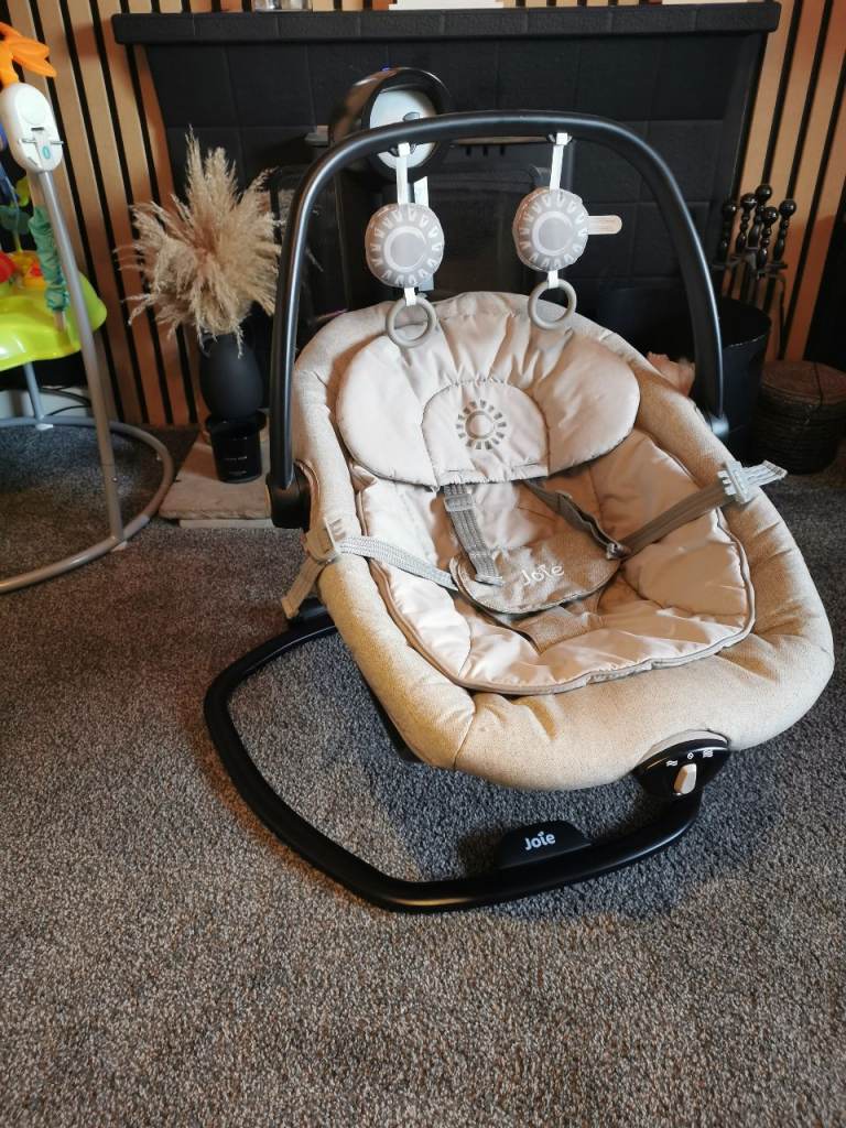 Joie Baby Bouncer - Beige, Excellent Condition
