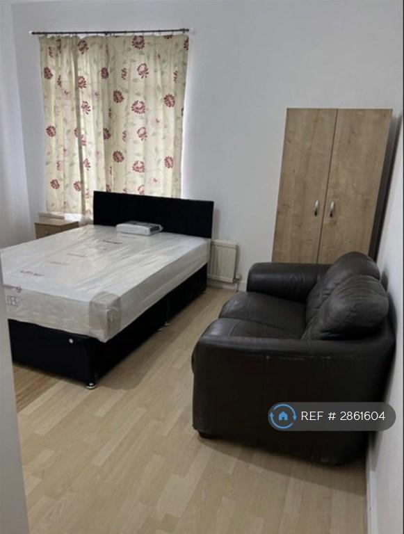 1 bedroom in Bartholomew St, Wombwell . Barnsley, S73 (#2861604)