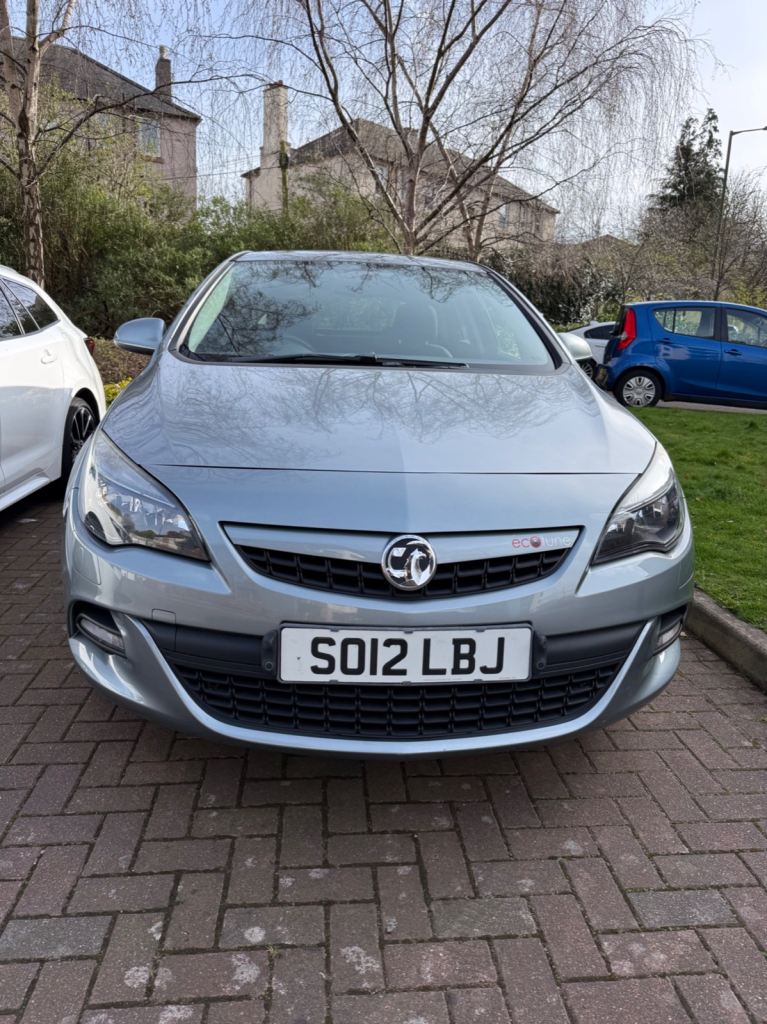 Vauxhall Astra SRI VX-line 2.0 CDTI automatic auto (unlike Ford Focus or Ford Fiesta)