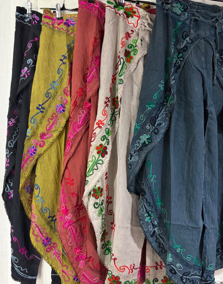 100% Rayon Floral embroidered whimsical boho hippy Curve Hem trousers O/S