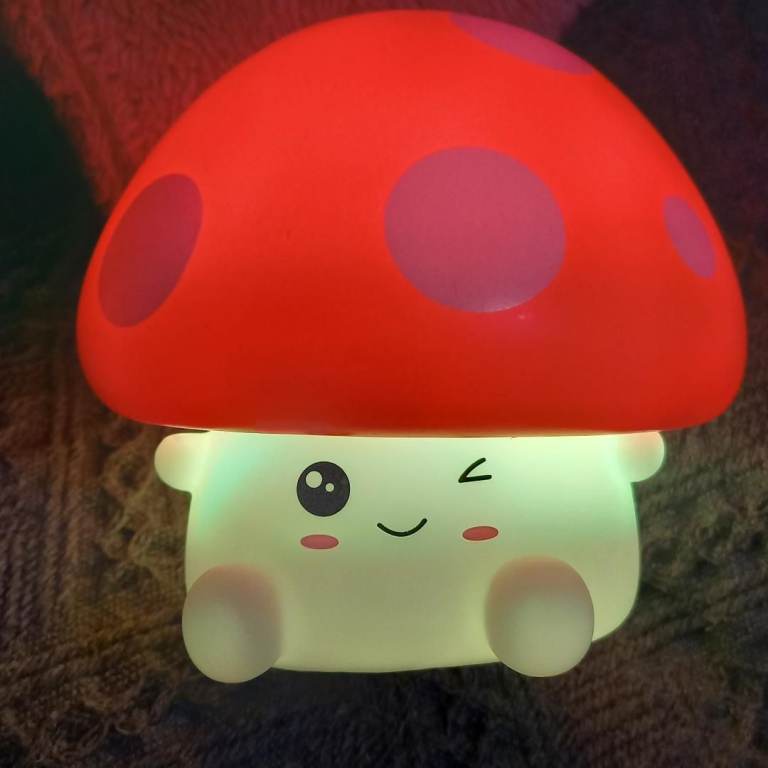 Squishy Mushroom Night Light 7 Colour Changing LED Bedroom/Desk Lamp