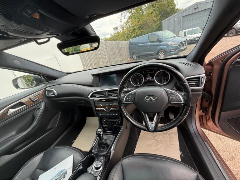 2016 Infiniti Q30 1.5d Premium Tech Euro 6 (s/s) 5dr HATCHBACK Diesel Manual