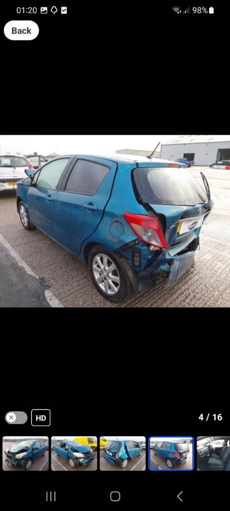Toyota yaris 2013 breaking 
