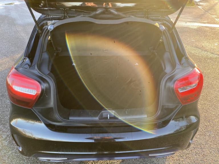 MERCEDES-BENZ A CLASS 1.5 A180d AMG Line 2017