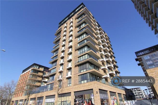 1 bedroom flat in Victory Parade, London, SE18 (1 bed) (#2885443)