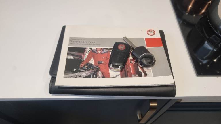 2007 corsa, 1.4 petrol, 1 years mot, 60k miles