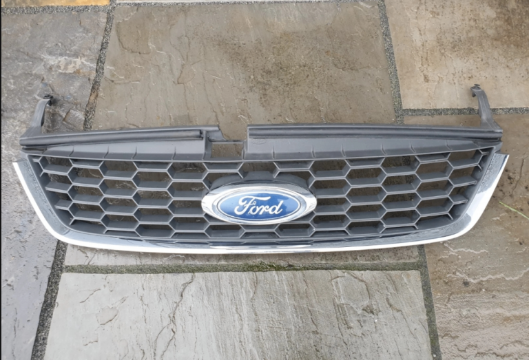 Ford mondeo mk4 titanium x sport honeycomb top grille Parts