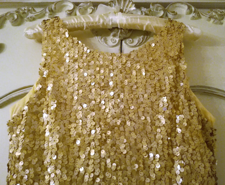 DESIGNER SEQUIN DRESS Peach Gold Short 2 Tier Ruffle Sleeveless Scoop Neck Zip Hour Glass Style PROM