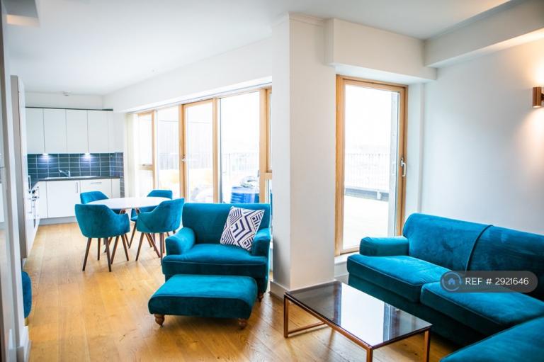 2 bedroom flat in Brighton Belle, Brighton, BN1 (2 bed) (#2921646)
