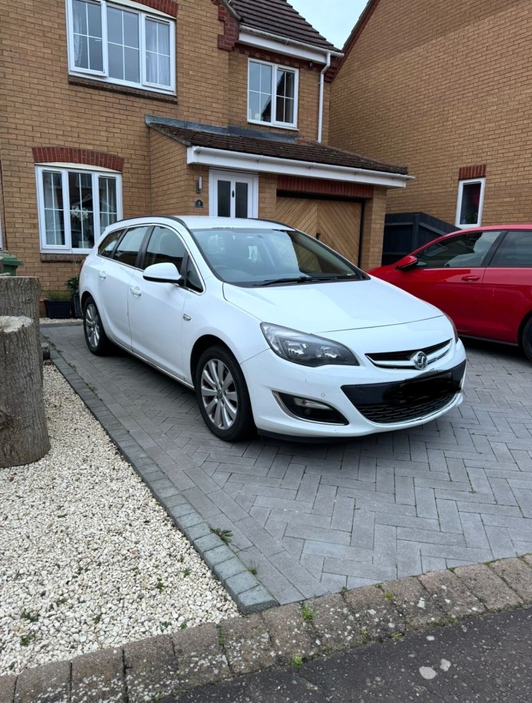 Vauxhall, ASTRA, Estate, 2014, Manual, 1686 (cc), 5 doors